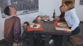 欧美男生射精高潮视频网站健身房忍不住抽插我的私教最新